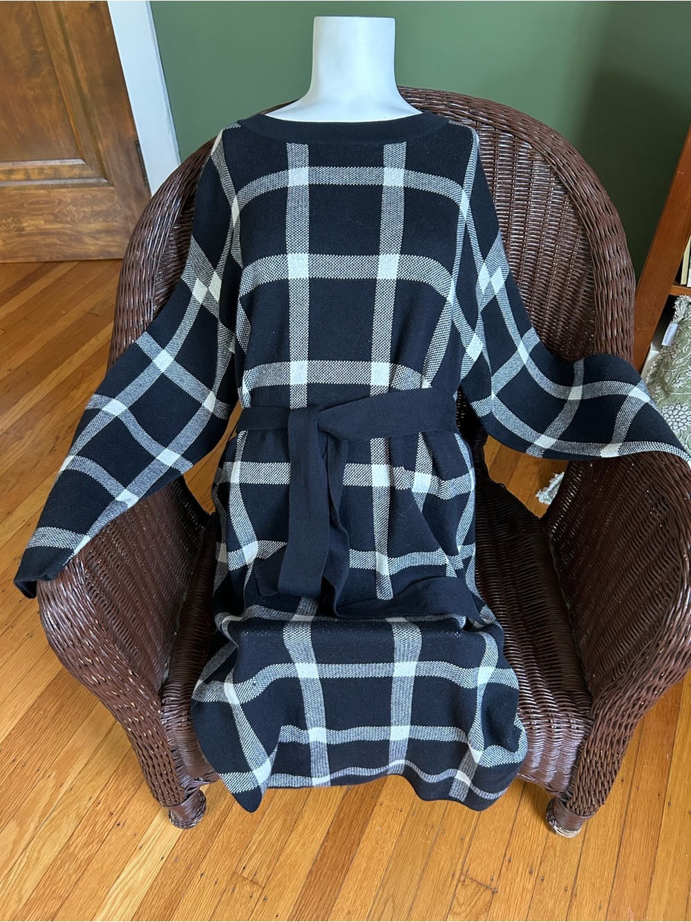 Ann Taylor super soft and comfy pullover dress New
